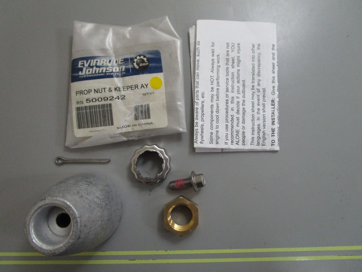 *NEW OEM* 0770 OMC Johnson Evinrude Prop Nut & Keeper Assembly 5009242 05009242