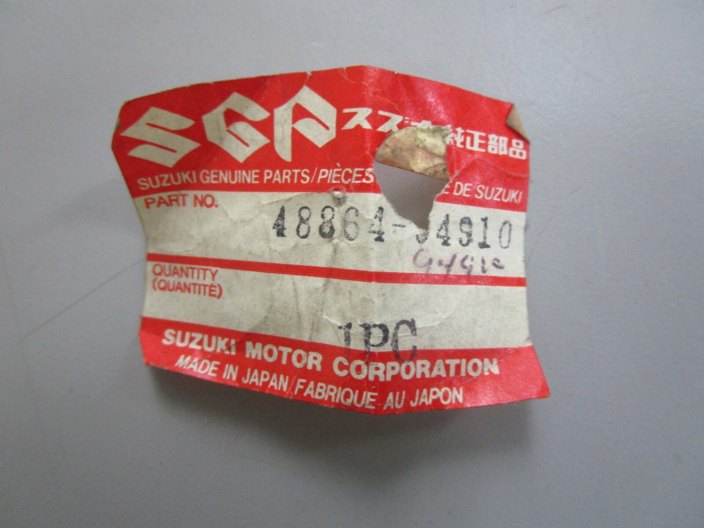 *NEW OEM* 0820 Suzuki Valve Set 48864-94910