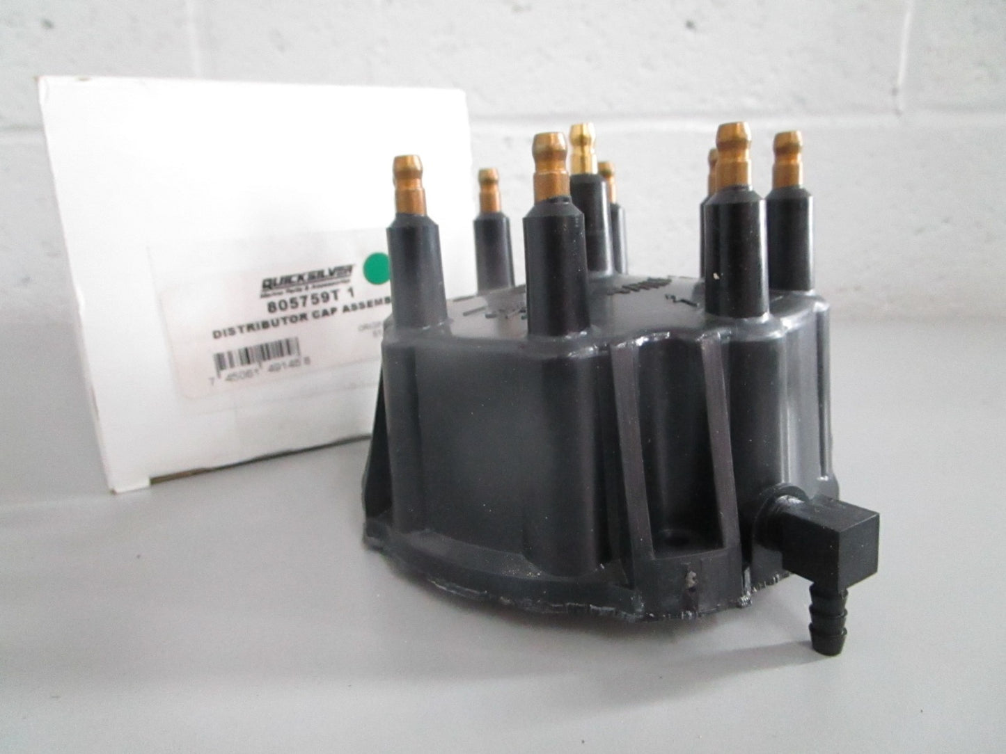 NEW OEM 805759T1 Mercury Quicksilver Distributor Cap Assy 0820