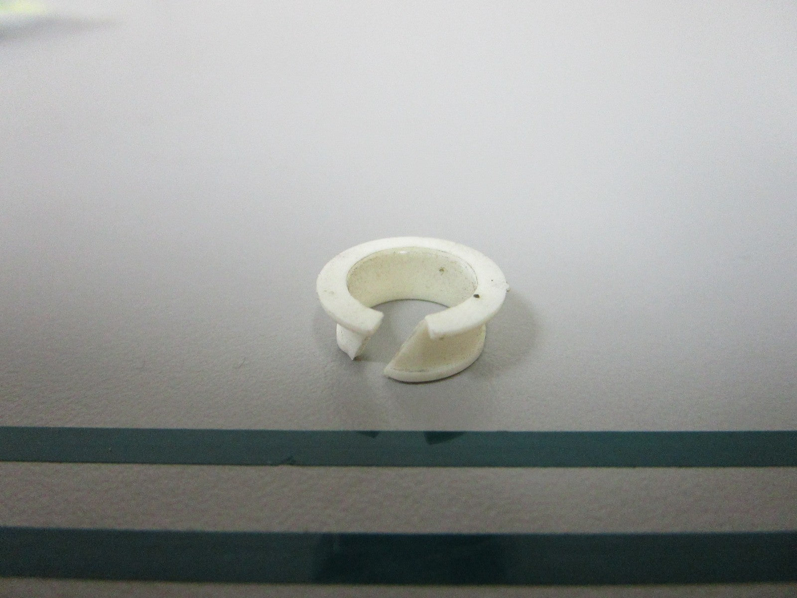 NEW OEM 318194 0318194 OMC Johnson Evinrude Bushing 0810