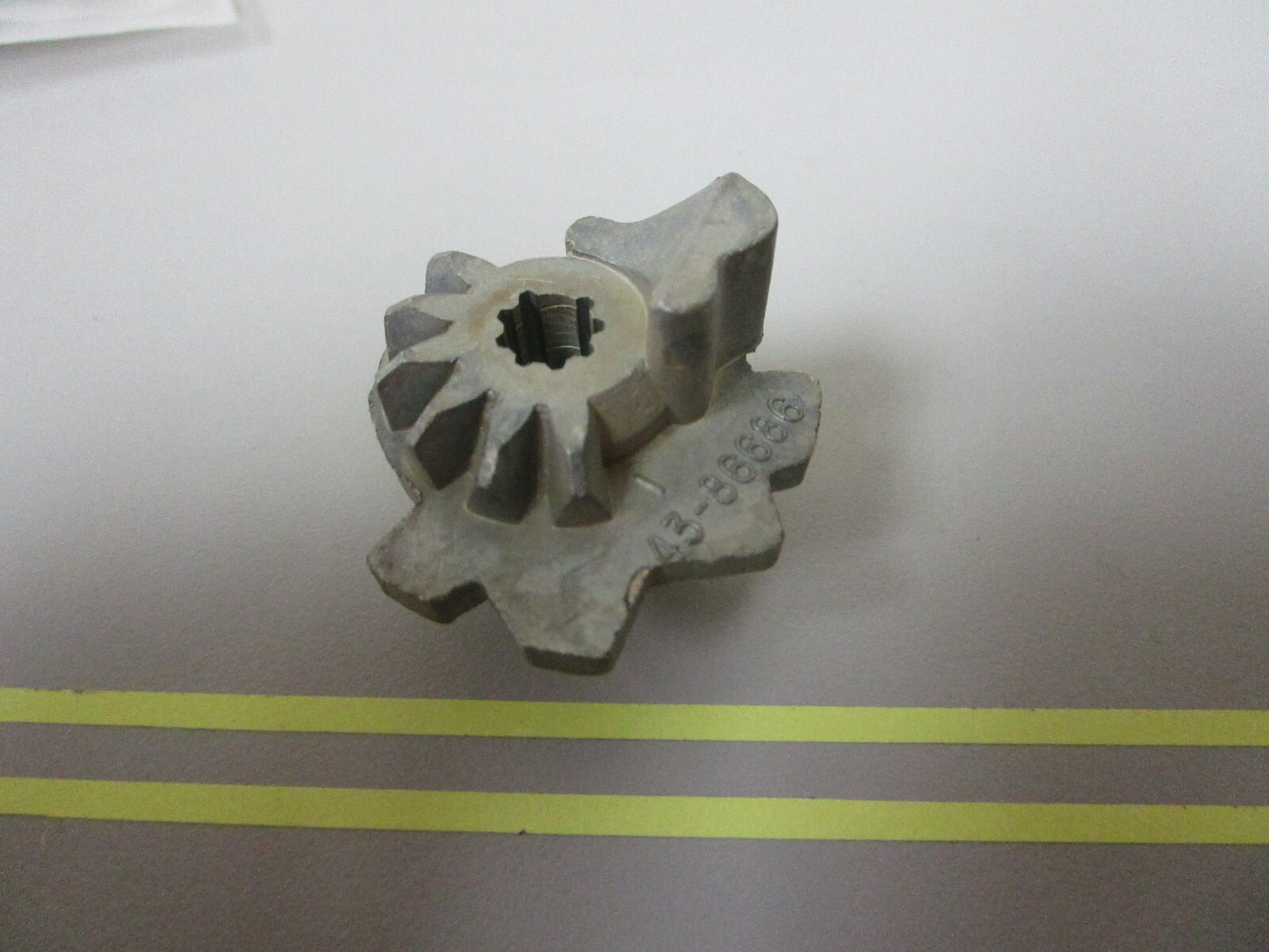 *NEW OEM* 0810 Mercury Quicksilver Gear 43-86686A1