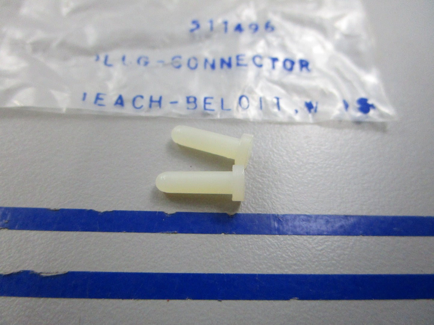 NEW OEM (LOT OF 2) 511496 0511496 OMC Johnson Evinrude Plug Connector 0810