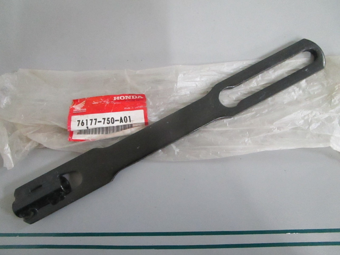 NEW OEM 76177-750-A01 Honda Rod 0820