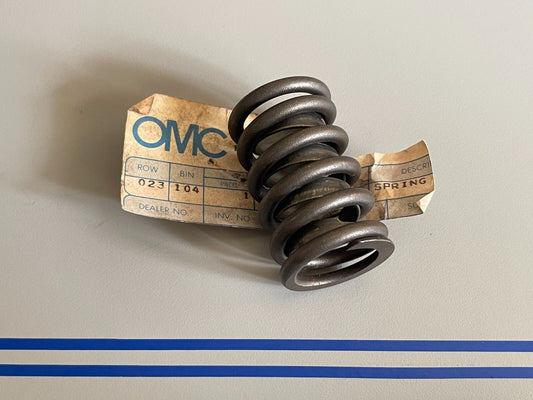 *NEW OEM* 0810 OMC Johnson Evinrude Spring 914446 0914446