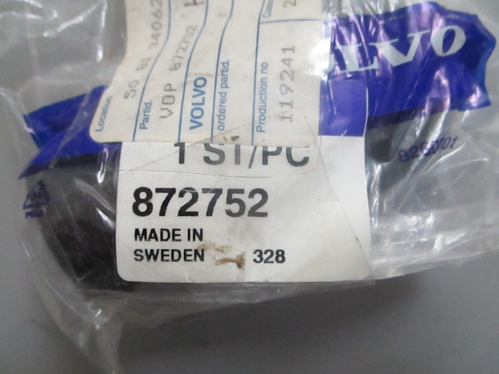 *NEW OEM* 0820 Volvo Penta Water Hose Connector 872752