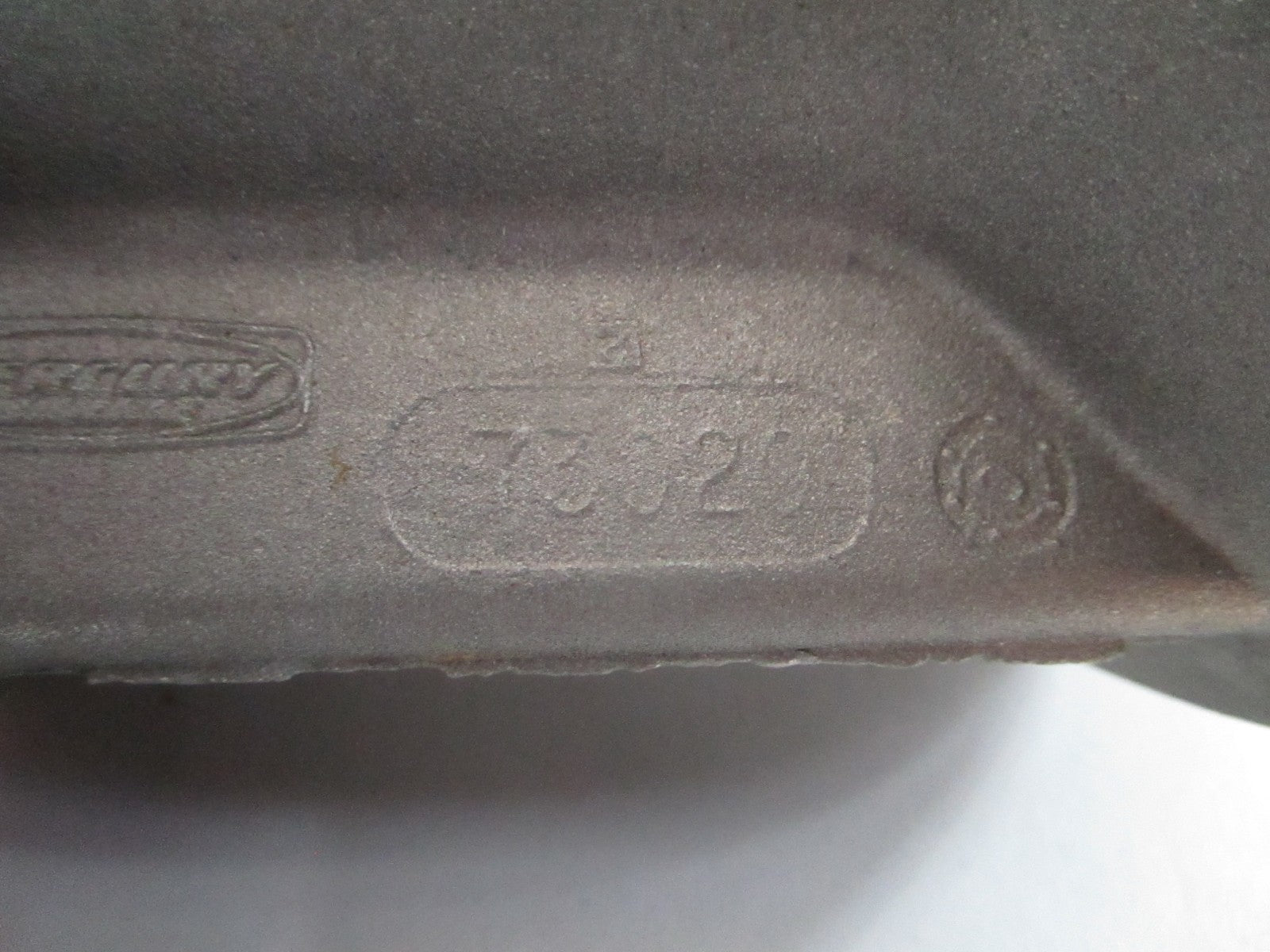 NEW OEM 52835A2 Mercury Quicksilver Bearing Carrier Assy 0820