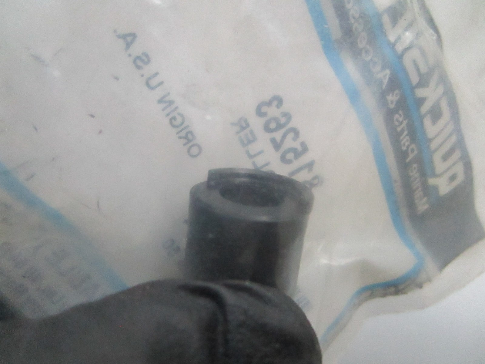 *NEW OEM* 0810 Mercury Quicksilver Roller 815263