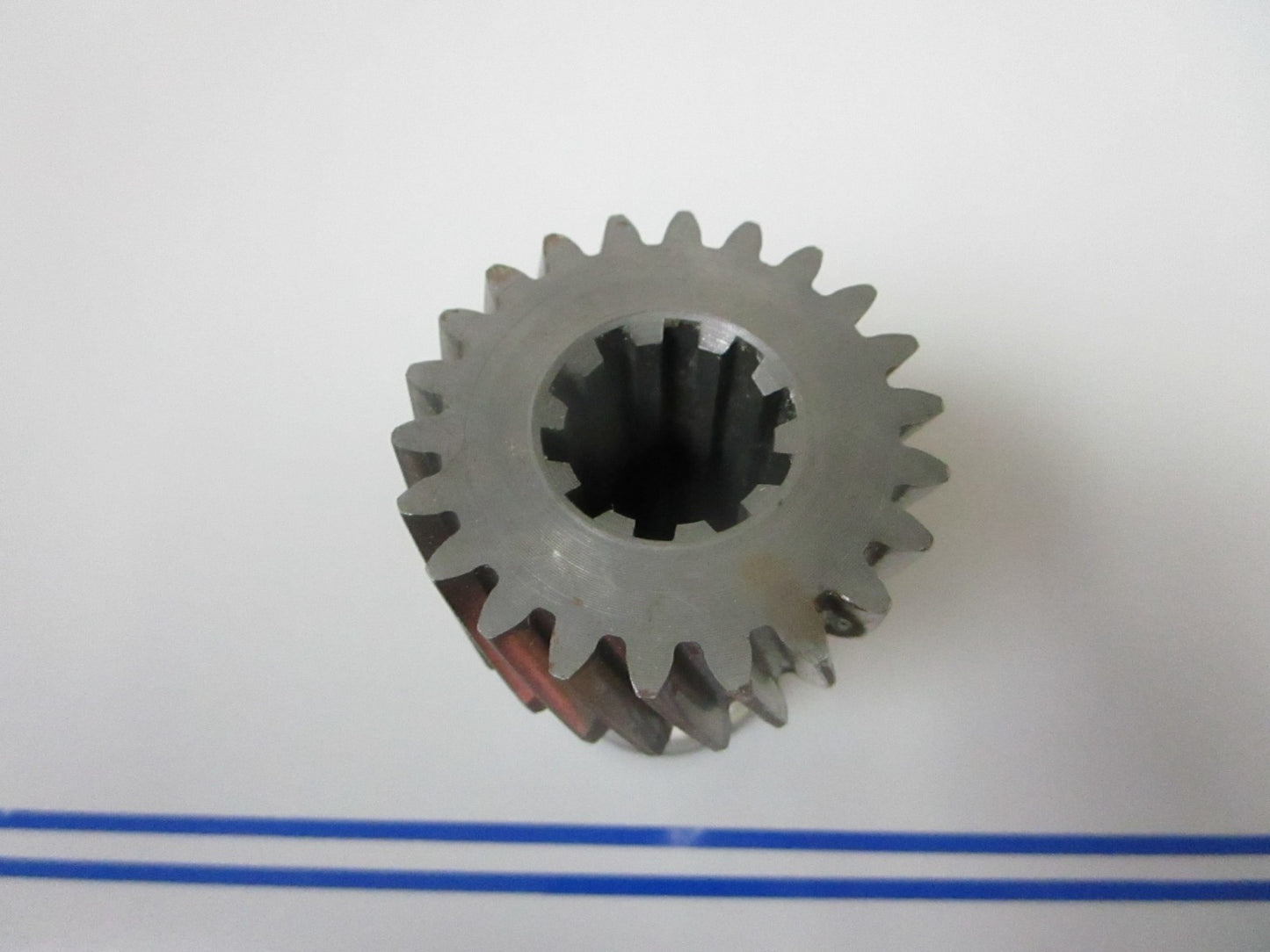 *NEW OEM* 0720 Volvo Penta Gear 827652