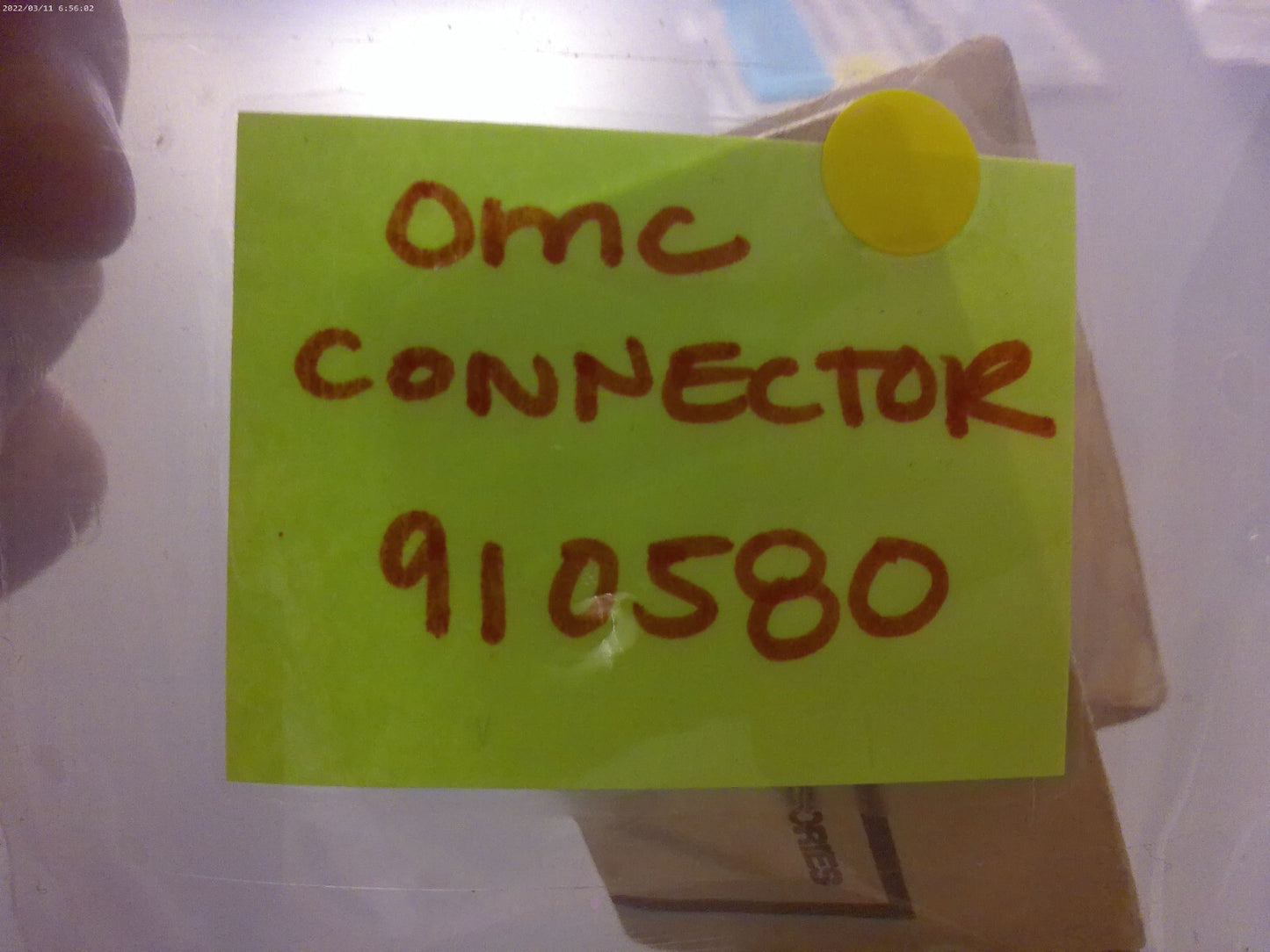 *NEW OEM* 0810 OMC Johnson Evinrude Connector 910580 0910580