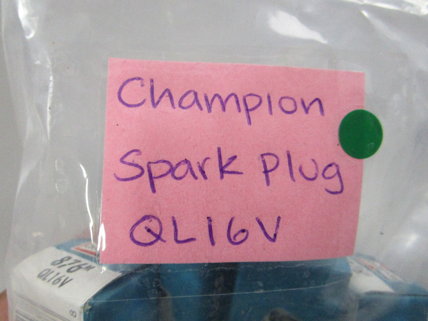 NEW (LOT OF 4) QL16V Champion Spark Plug 0810