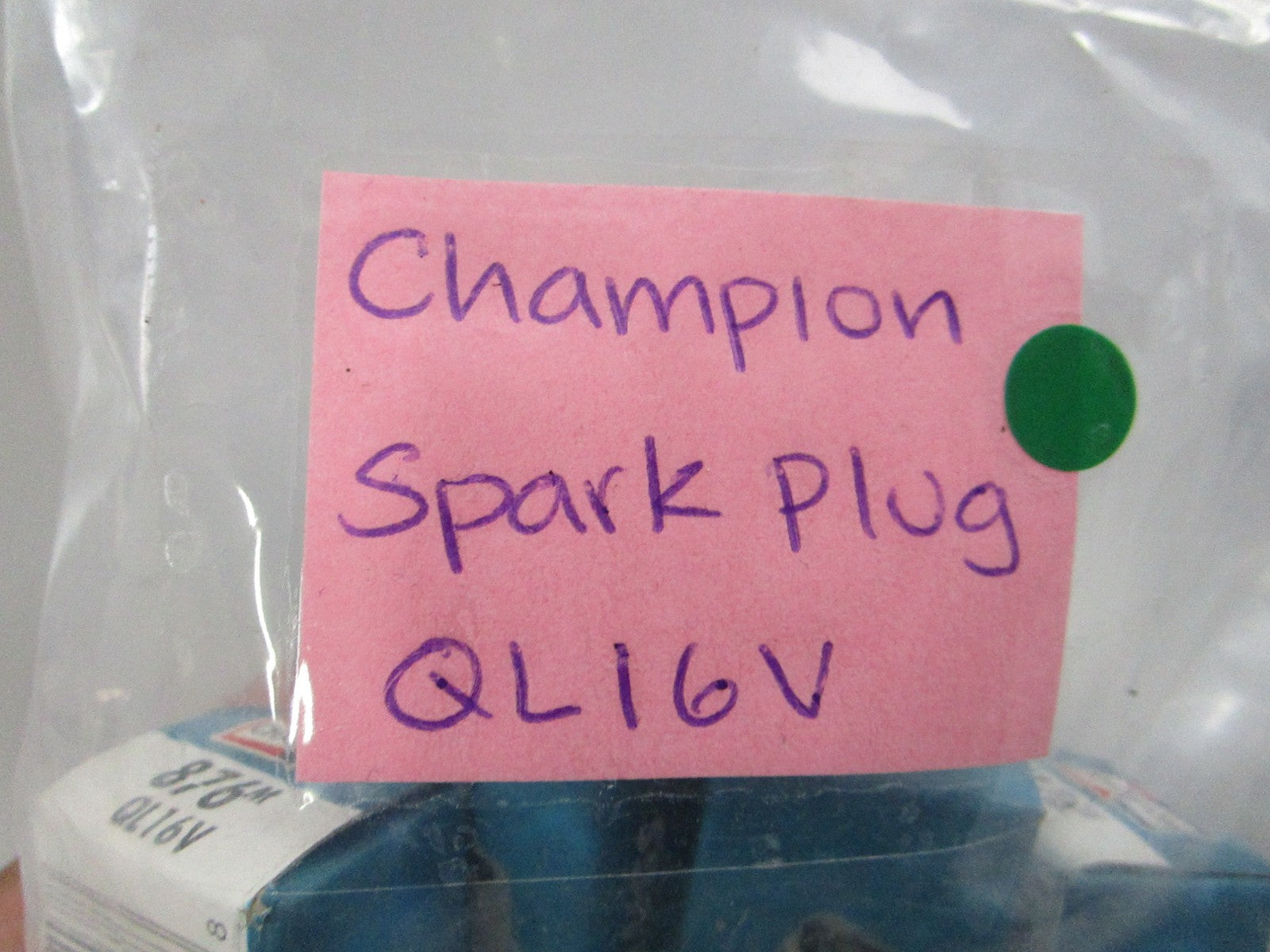 NEW (LOT OF 4) QL16V Champion Spark Plug 0810