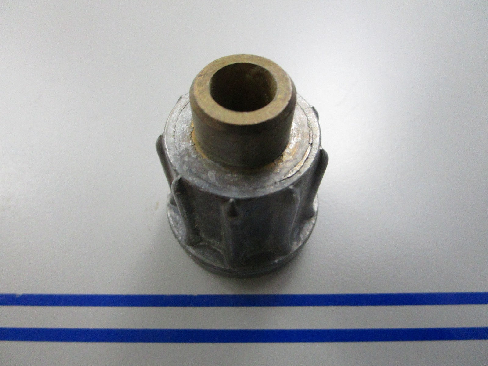 *NEW OEM* 0810 OMC Johnson Evinrude Clutch Hub 376769 0376769