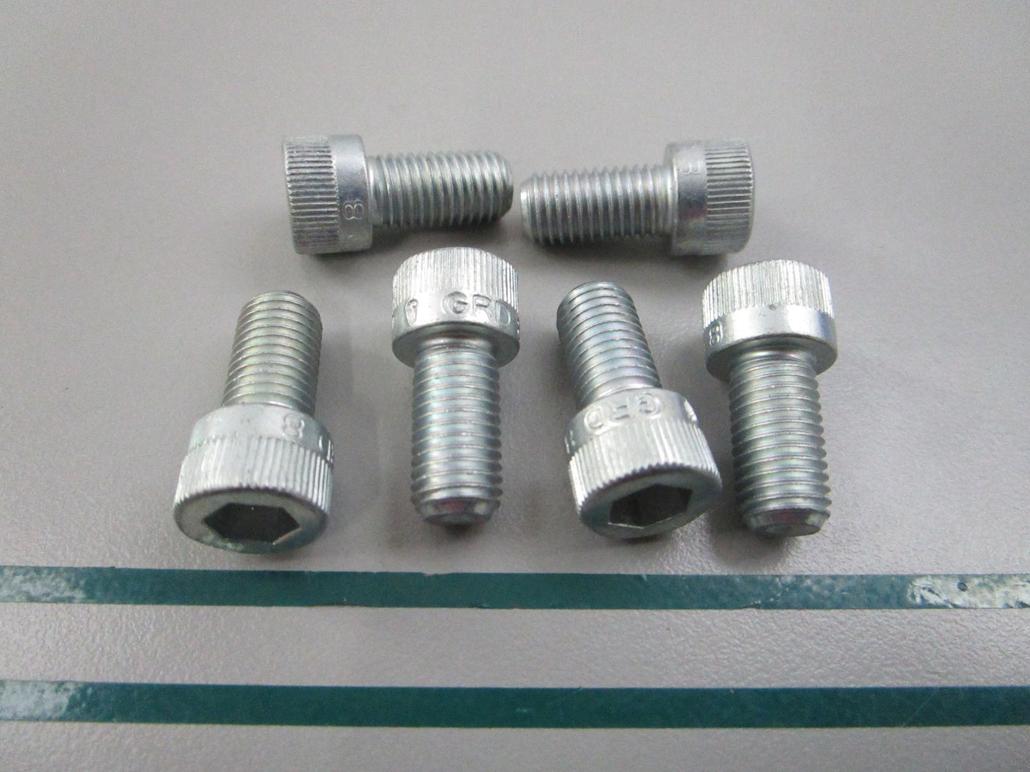 NEW OEM (LOT OF 6) 2698A Harley Davidson Screw 0810