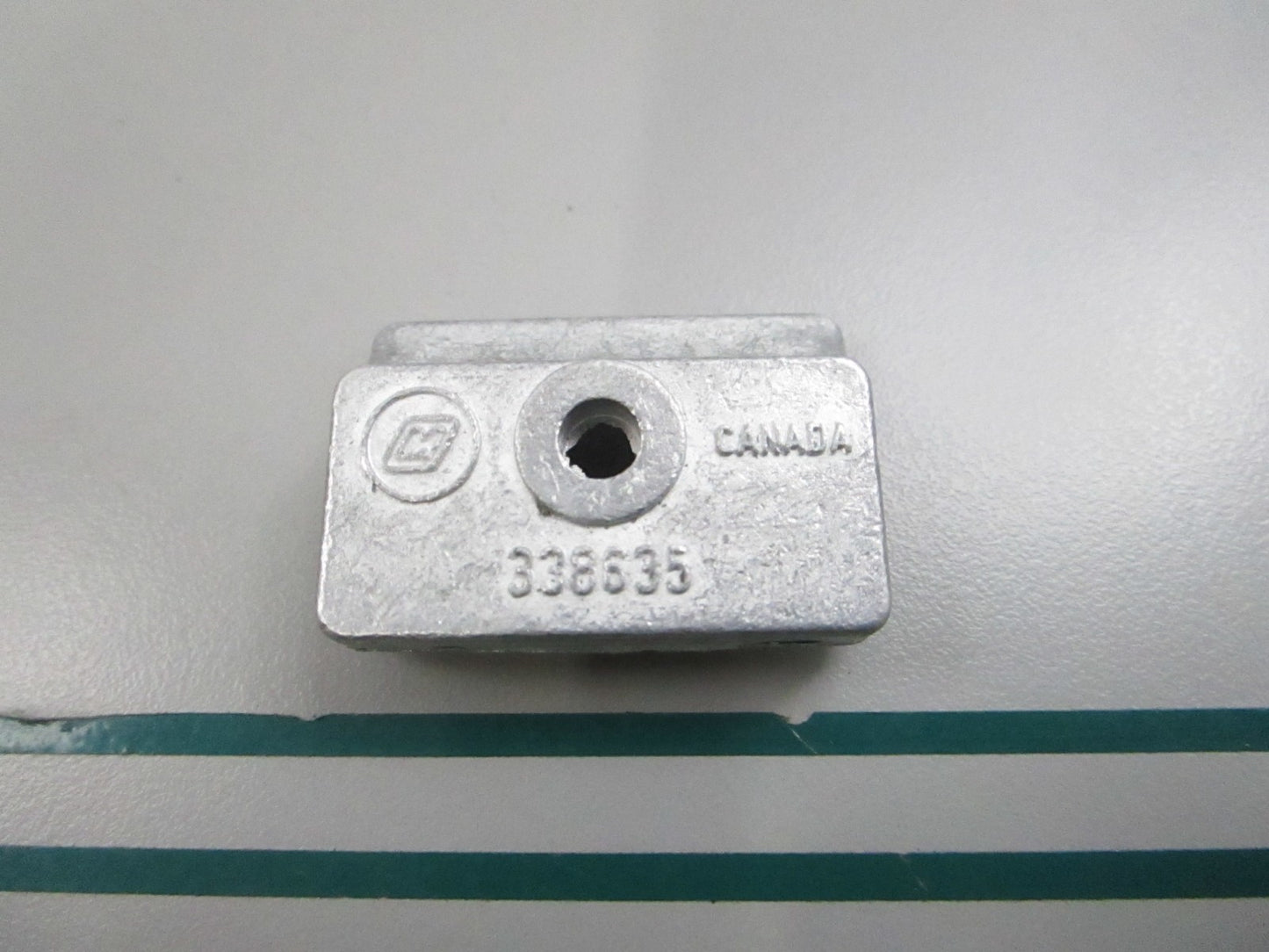 NEW OEM 338635 0338635 OMC Johnson Evinrude Anode 0810