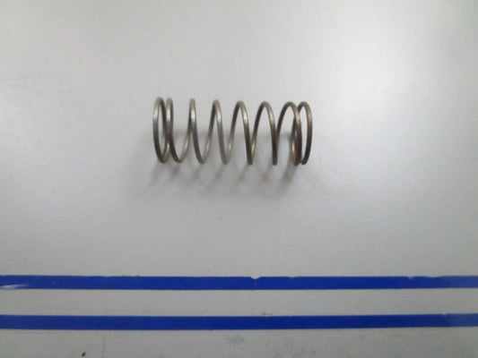 *NEW OEM* 0810 OMC Johnson Evinrude Spring 337210 0337210