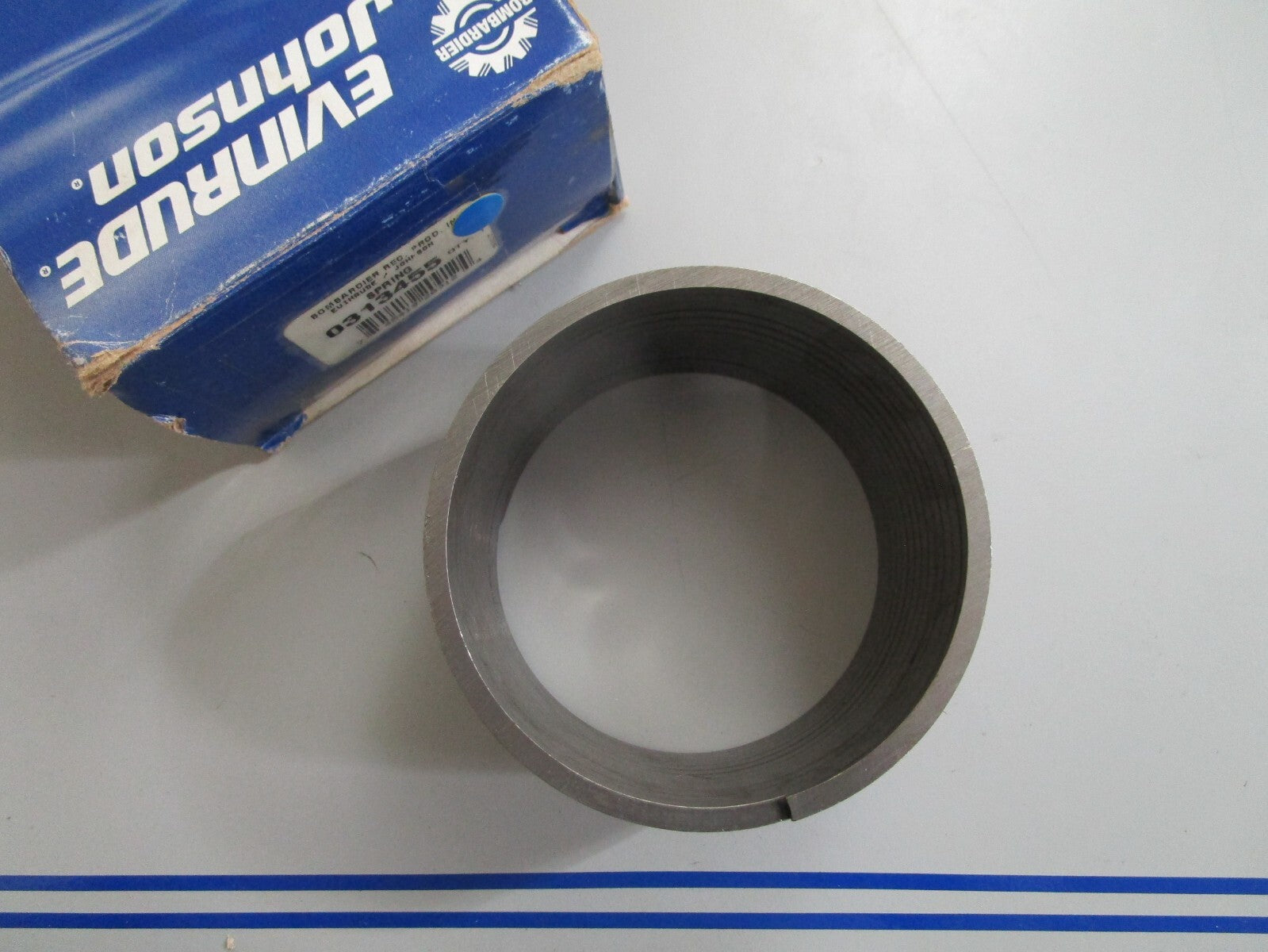 *NEW OEM* 0820 OMC Johnson Evinrude Spring 313455 0313455