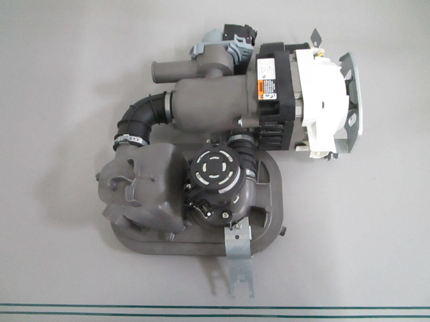 Whirlpool W11416363 NEW OEM Dishwasher Pump Motor Assembly Maytag MDB4949 0820