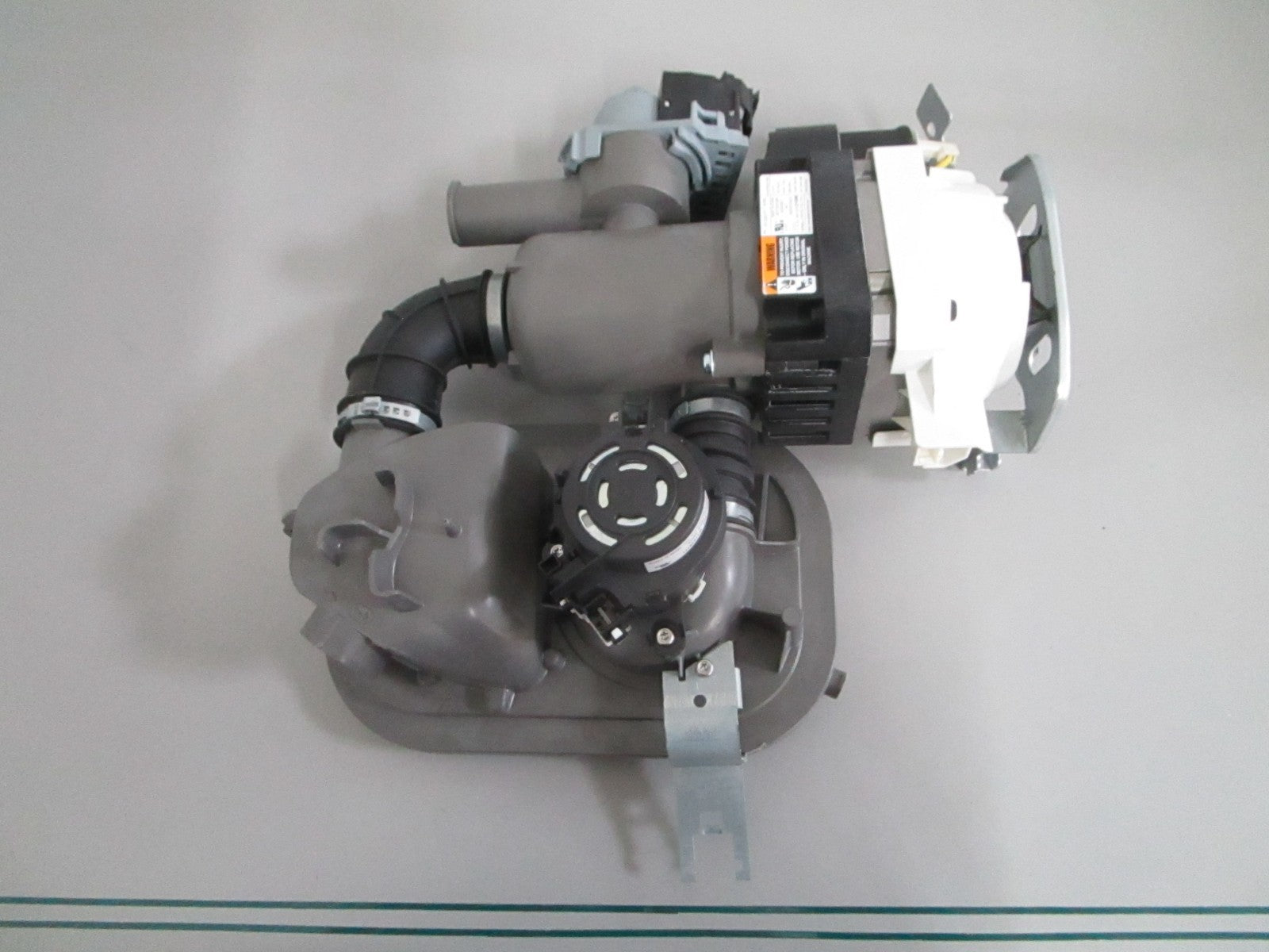 Whirlpool W11416363 NEW OEM Dishwasher Pump Motor Assembly Maytag MDB4949 0820