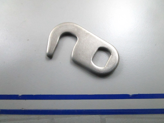 *NEW OEM* 0810 OMC Johnson Evinrude Latch 335070 0335070