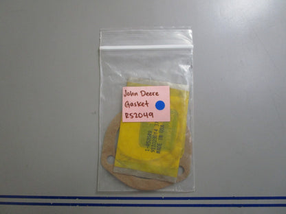 *NEW OEM* 0810 John Deere Gasket R52049