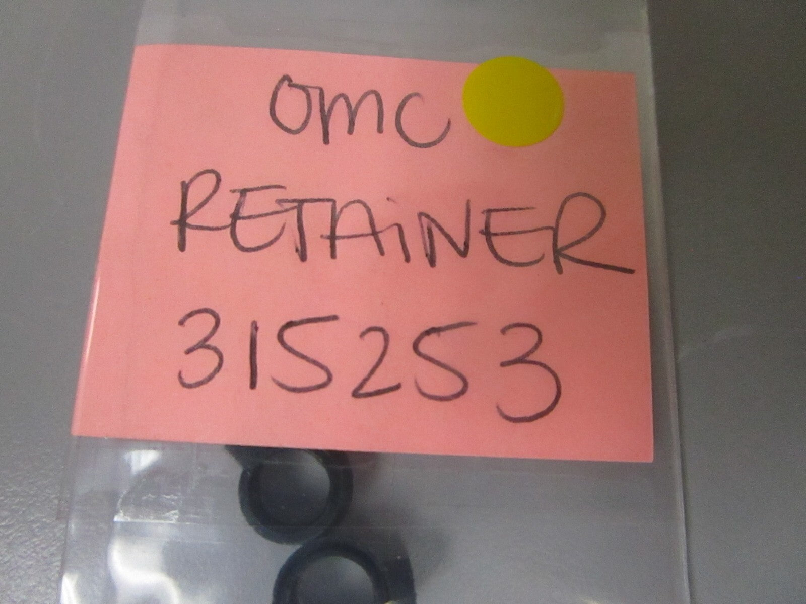 *NEW OEM* (LOT OF 2) 0810 OMC Johnson Evinrude Retainer 315253 0315253