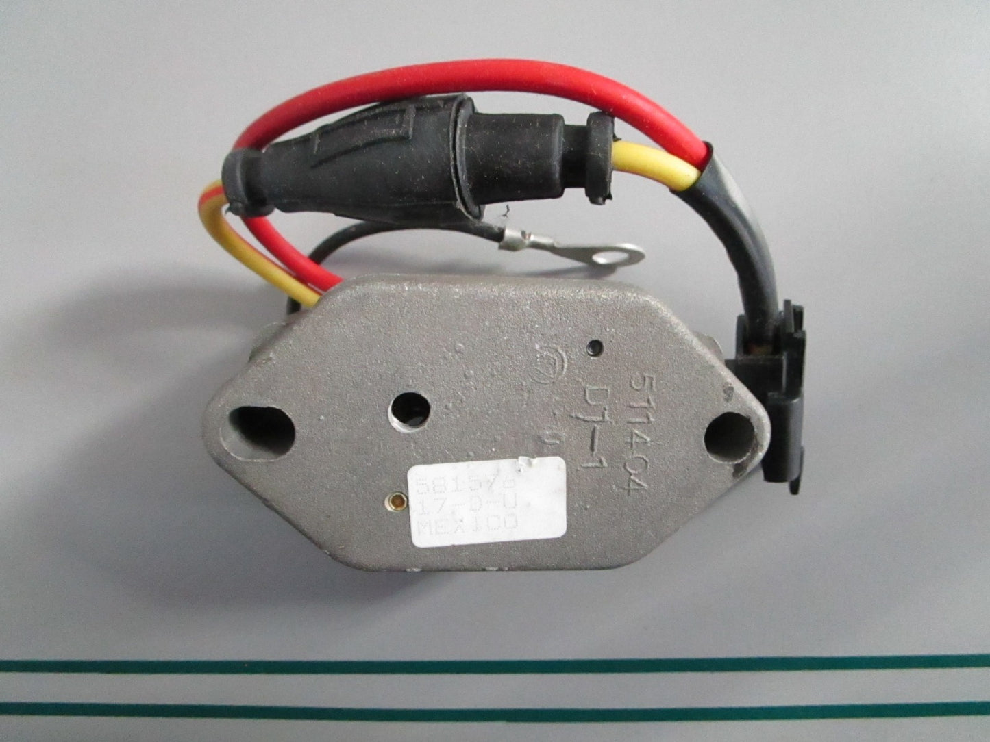 NEW OEM 581580 0581580 OMC Johnson Evinrude Voltage Regulator 0820