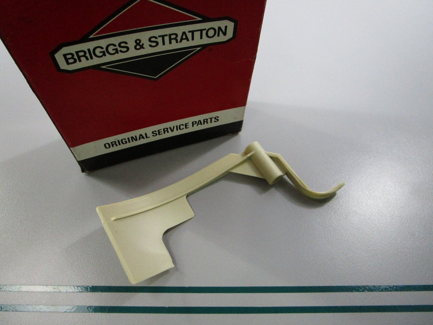 NEW OEM 281024 Briggs & Stratton Governor Blade 0810