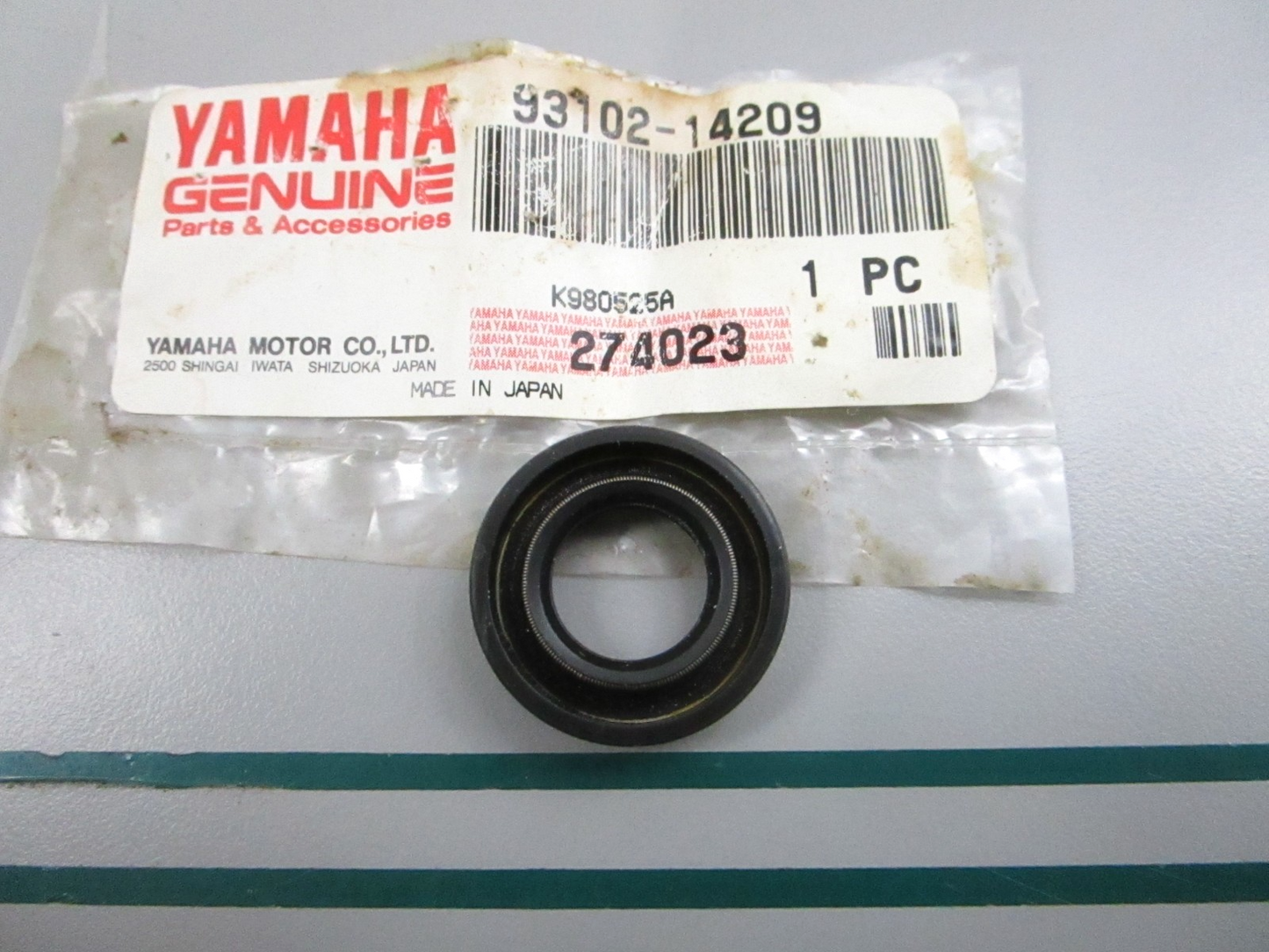 NEW OEM 93102-14209-00 Yamaha Oil Seal 0810