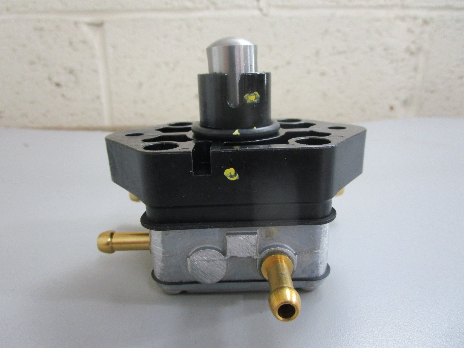 *NEW OEM* 0820 Mercury Quicksilver Fuel Pump 8M0141827