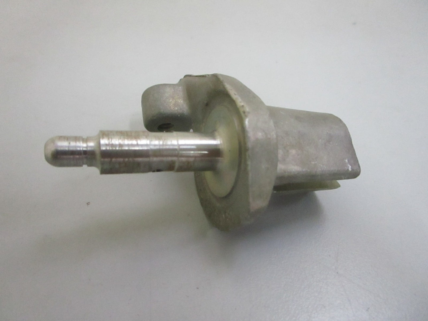 *NEW OEM* 0820 OMC Johnson Evinrude Gear 393943 0393943