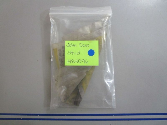 *NEW* 0770 John Deere Stud H84096