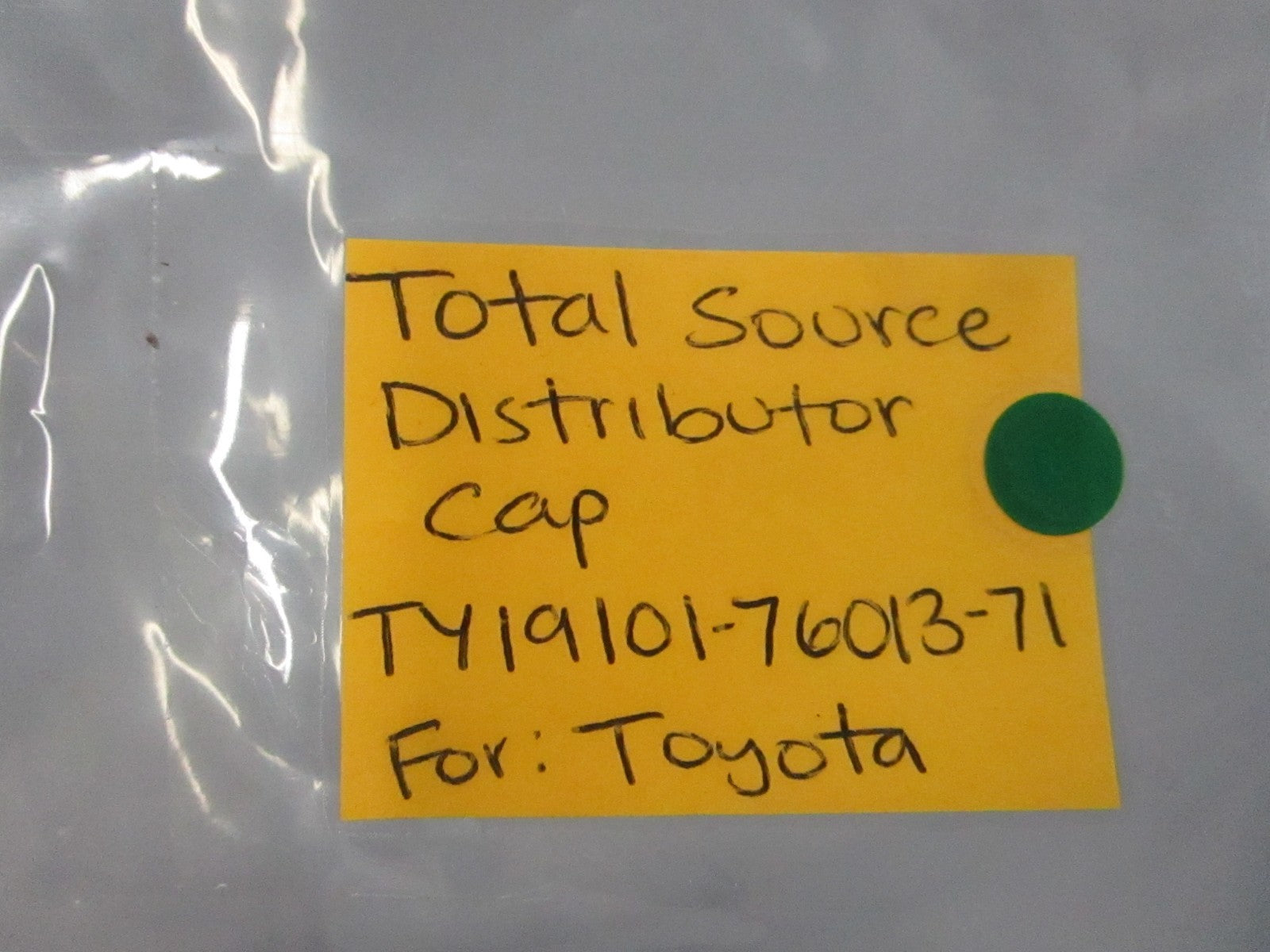 NEW TY19101-76013-71 For: Toyota Total Source Distributor Cap 0810