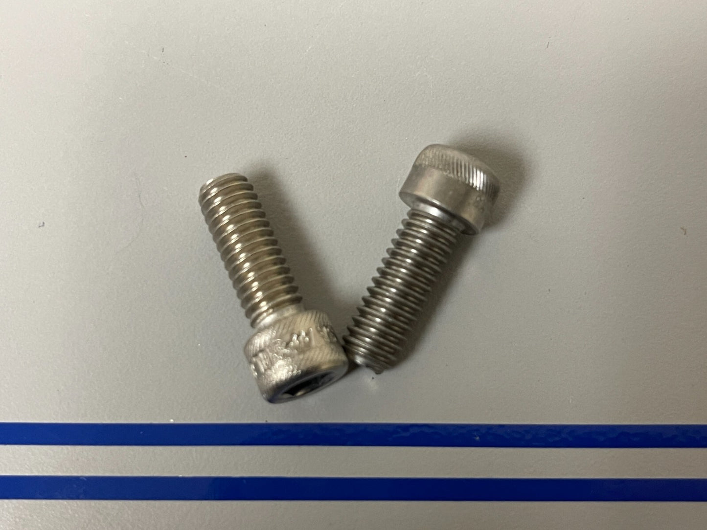 *NEW OEM* (LOT OF 2) 0810 Volvo Penta Hexagon Screw 959438