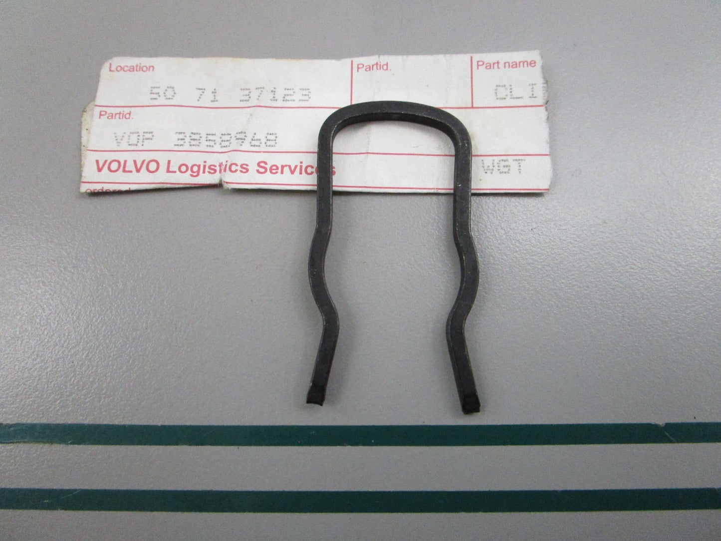 NEW OEM 3858968 Volvo Penta Clip 0810