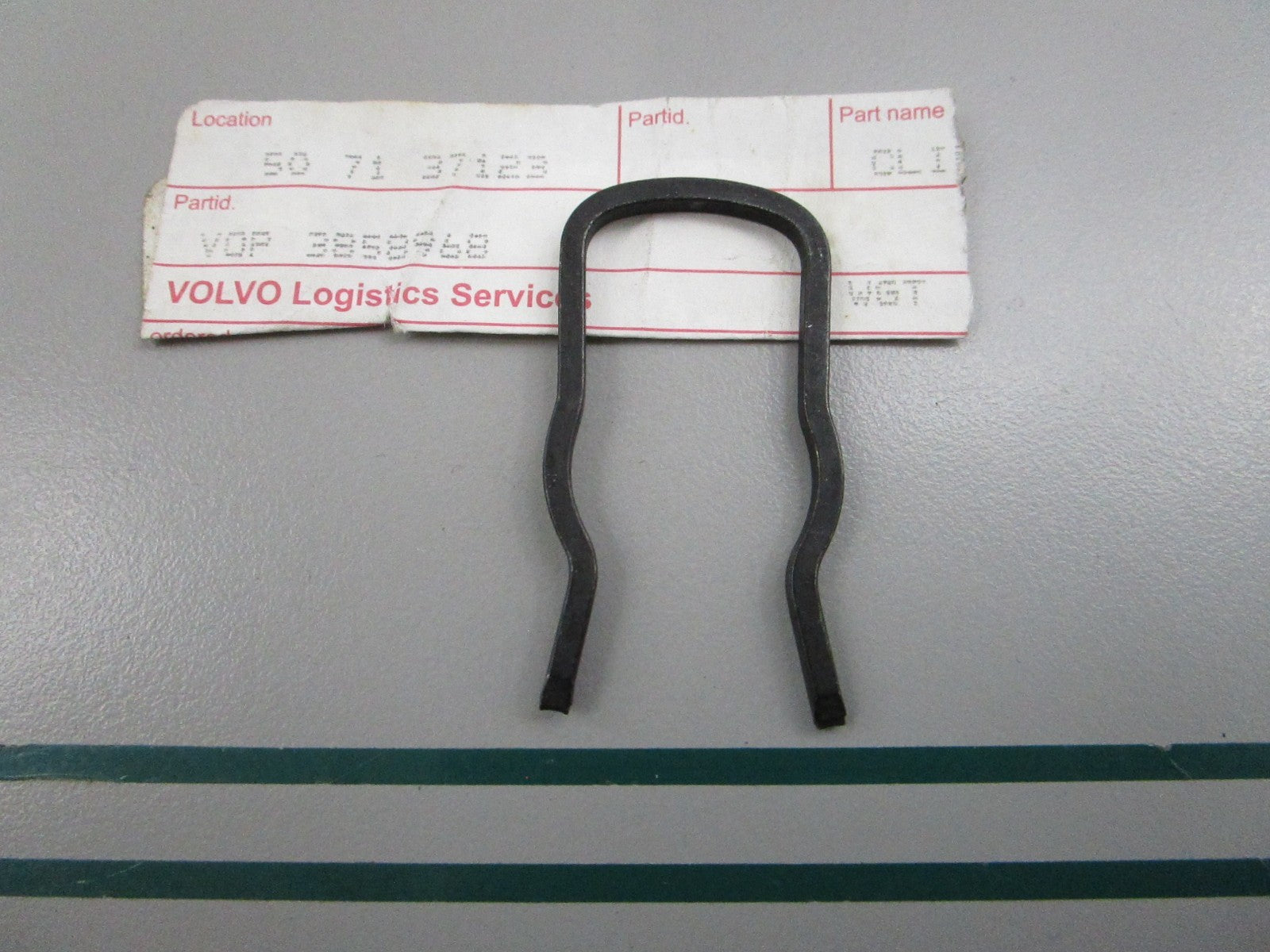 NEW OEM 3858968 Volvo Penta Clip 0810