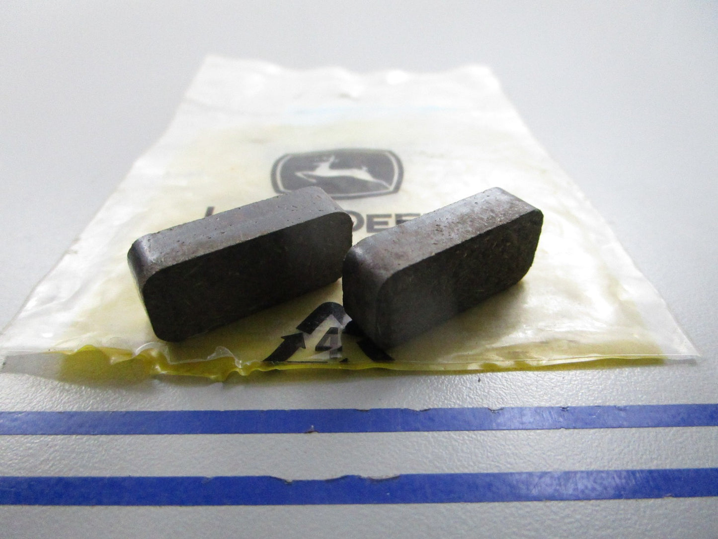 NEW OEM AM121132  John Deere Brake Pad Kit 0810