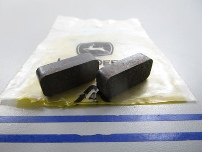 NEW OEM AM121132  John Deere Brake Pad Kit 0810