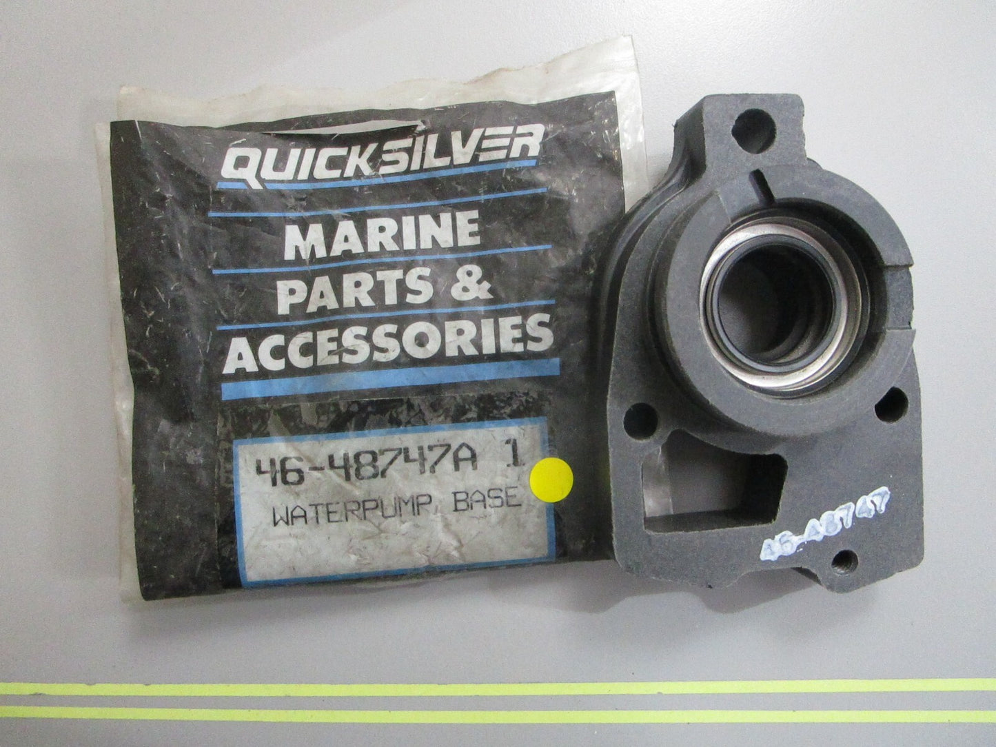 *NEW OEM* 0820 Mercury Quicksilver Water Pump Base 46-48747A 1