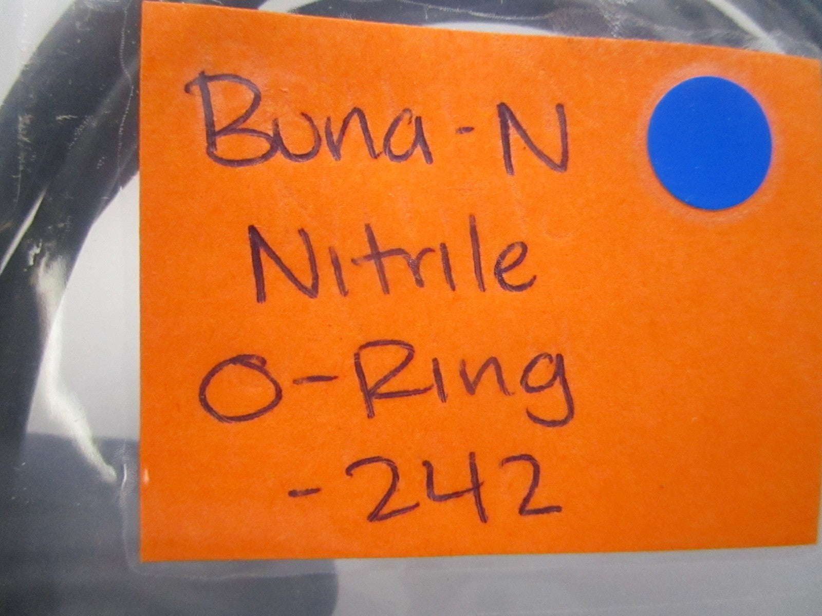 *NEW* (LOT OF 4) 0810 Buna-N Nitrile O-Ring -242