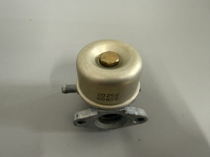 NEW OEM 497501 Briggs & Stratton Carburetor 0820