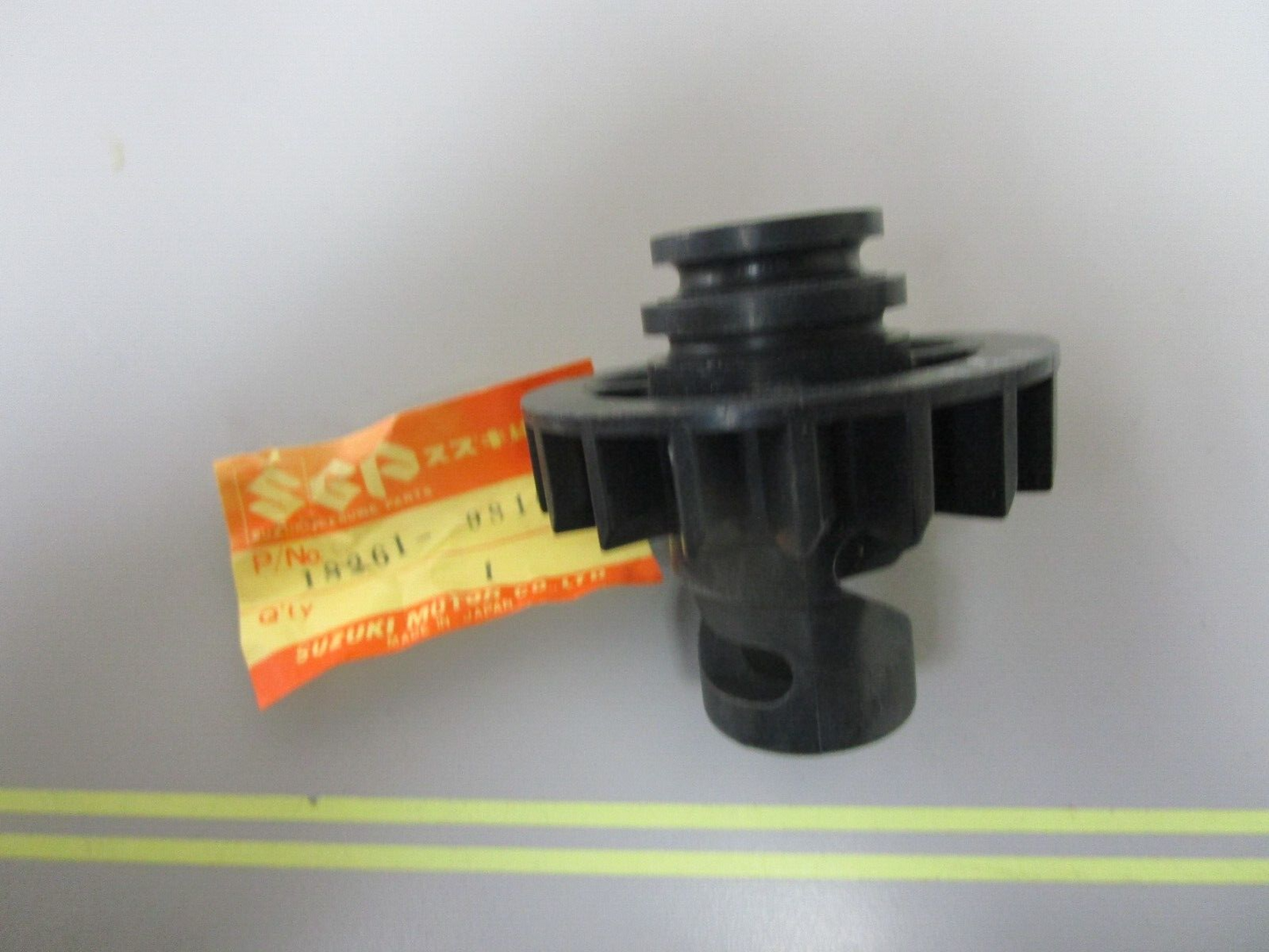 *NEW OEM* 0720 Suzuki Starter Pinion 18261-98100