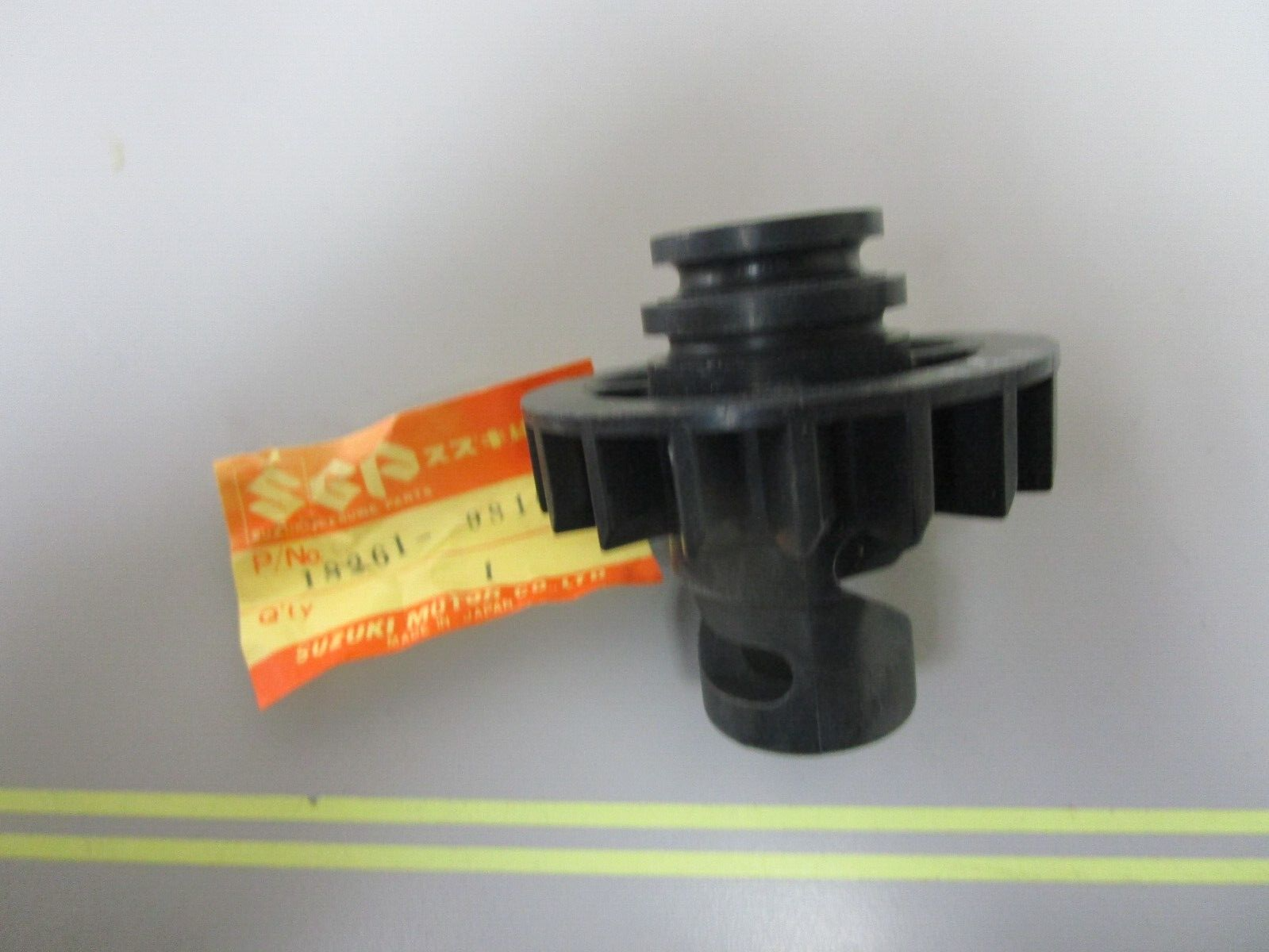 *NEW OEM* 0720 Suzuki Starter Pinion 18261-98100