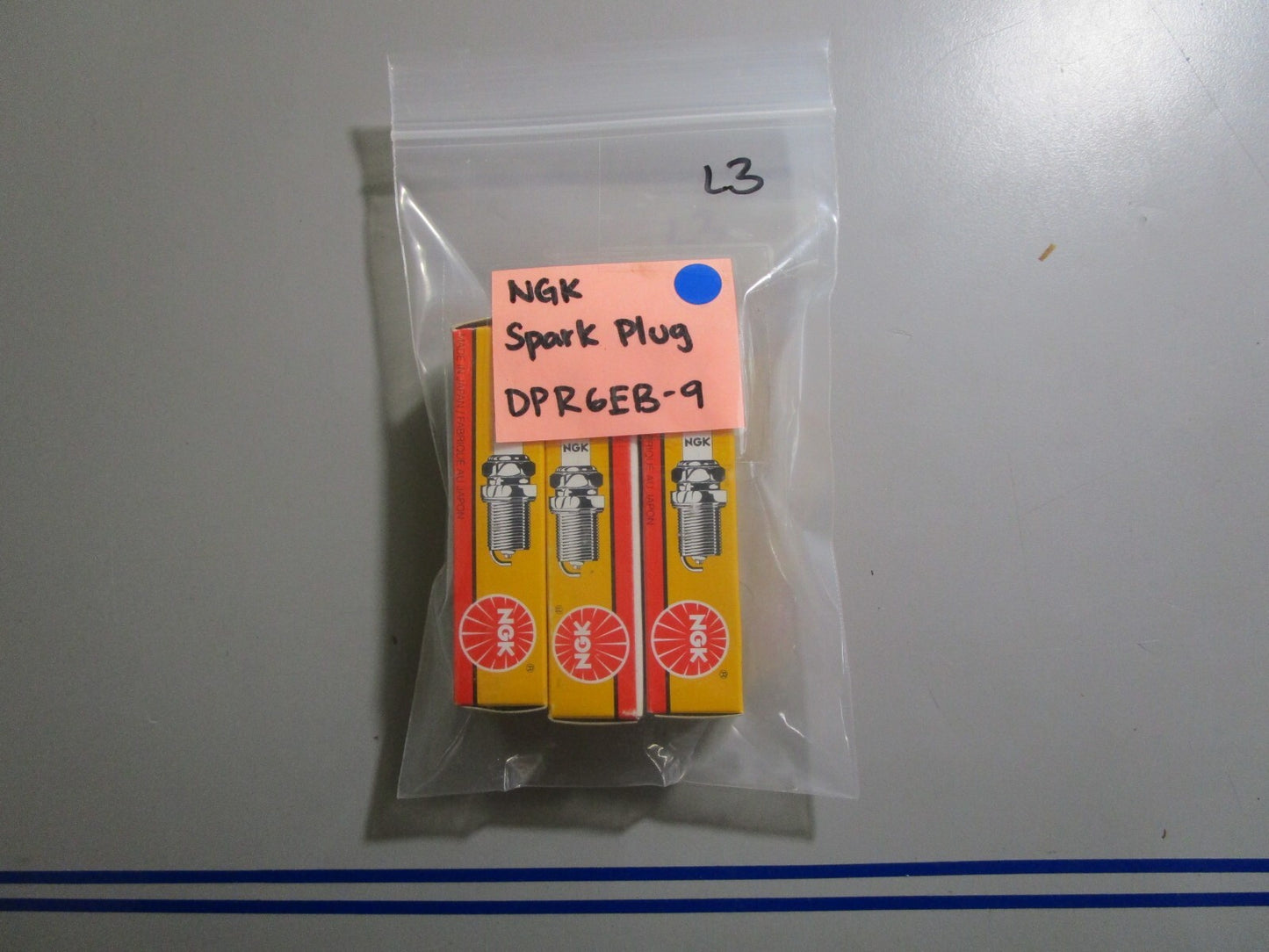 *NEW* (LOT OF 3) 0810 NGK Spark Plug DPR6EB-9