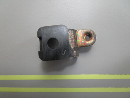 *NEW OEM* 0810 OMC Johnson Evinrude Contact Insulator 382495 0382495