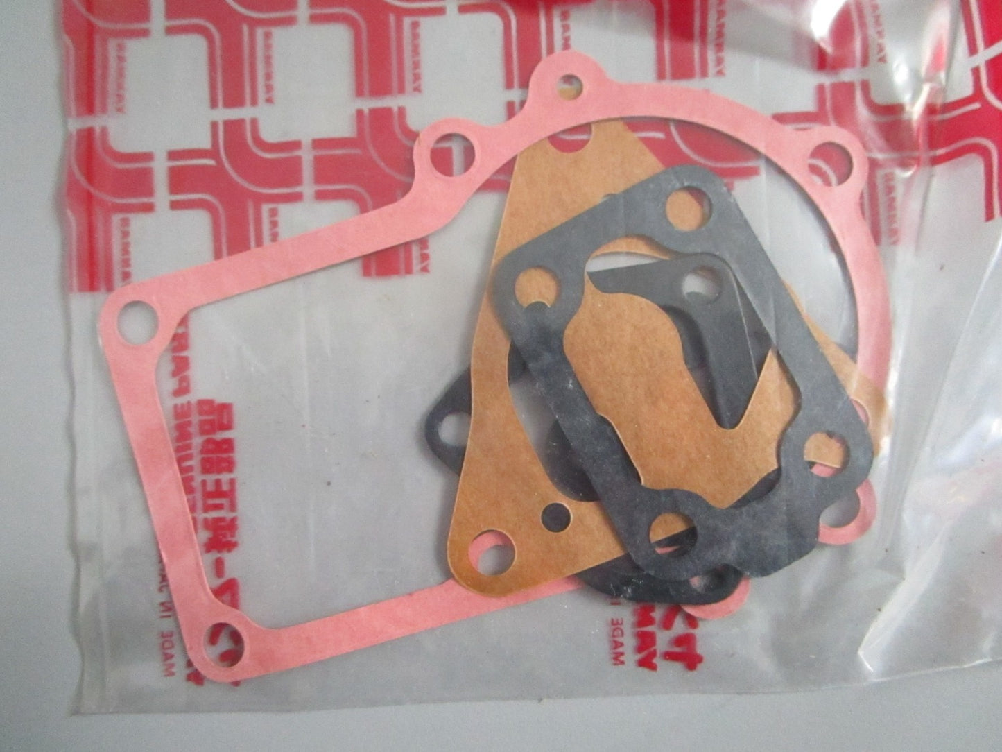 NEW OEM AM876063 John Deere Gasket Kit 0820