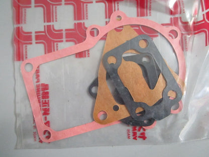 NEW OEM AM876063 John Deere Gasket Kit 0820