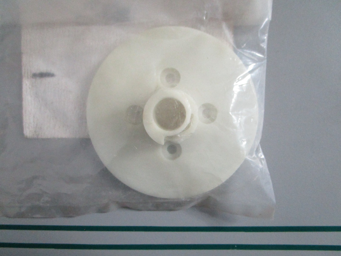 NEW OEM 318939 0318939 OMC Johnson Evinrude Pulley 0820