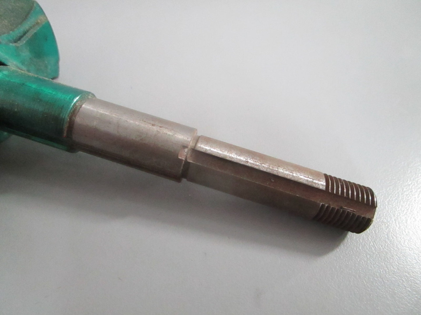 NEW OEM 580261 0580261 OMC Johnson Evinrude Shaft & Lam Assy 0820
