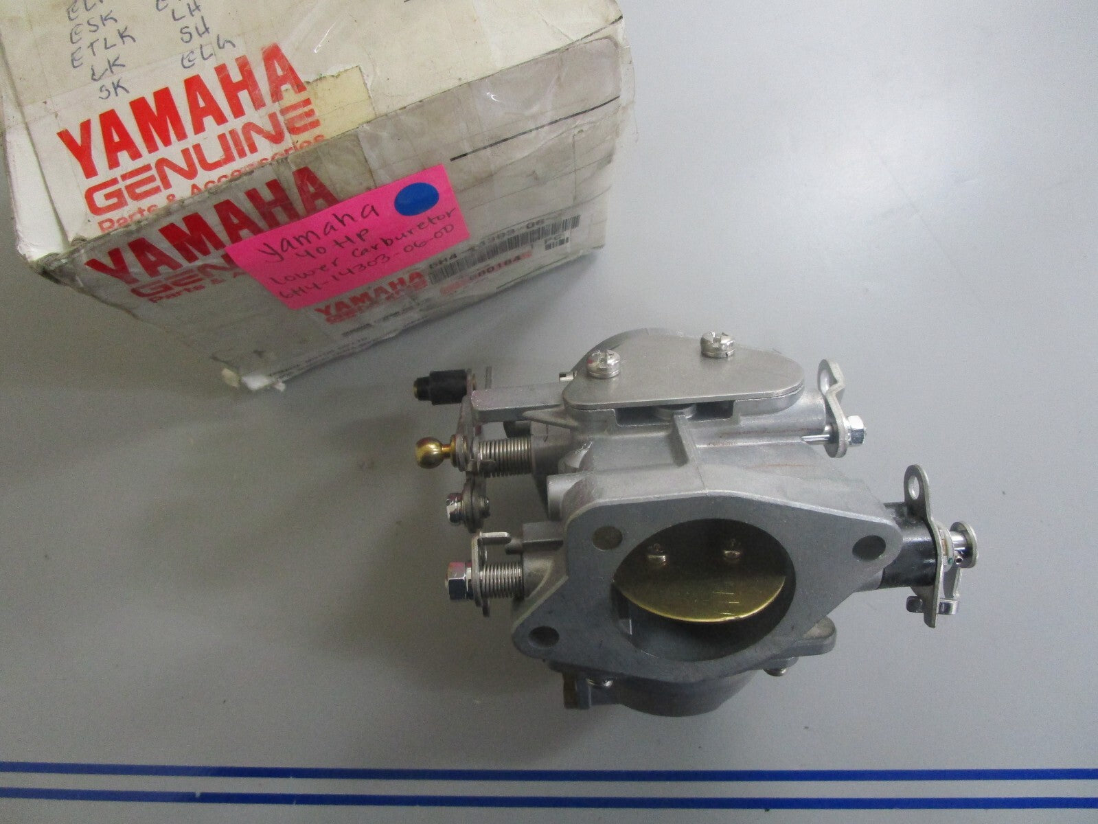 *NEW OEM* 0820 Yamaha 40HP Lower Carburetor 6H4-14303-06-00