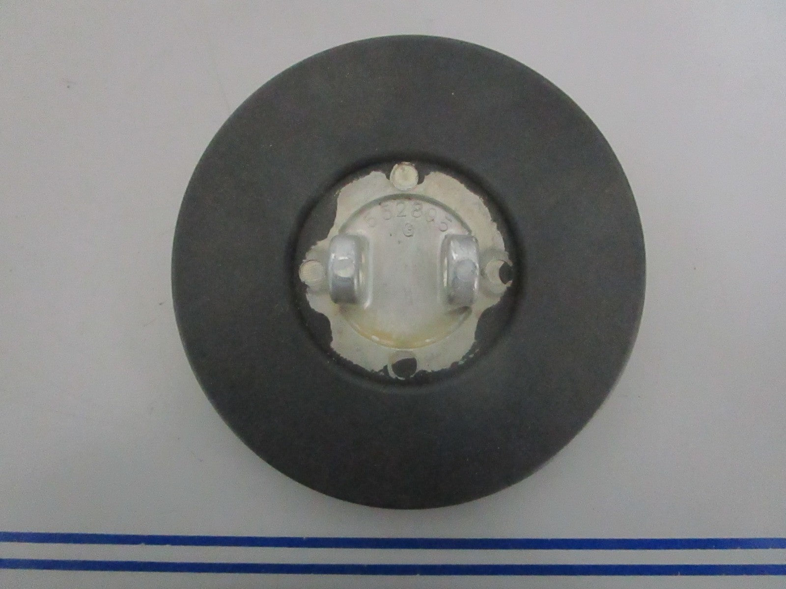 NEW OEM 592140 0592140 552895 OMC Johnson Evinrude Valve Disc 0820